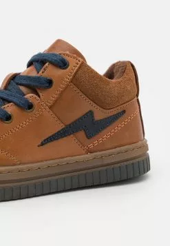 Friboo Sneakers Laag - Cognac -Friboo Winkel 20afb5dee7a144bbafa4da6f4730be3e