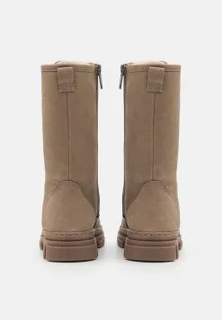 Friboo Leather - Veterlaarzen - Taupe -Friboo Winkel 23bc50c7f52b4fd1a20c6baaa5b1c17d