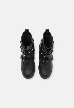 Friboo Korte Laarzen - Black 11 Friboo Korte Laarzen - Black -Friboo Winkel 32078b07337648ee82b862d6480169e8