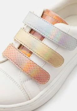 Friboo Sneakers Laag -Friboo Winkel 8906b84af3444d5191ac4f4587e46912