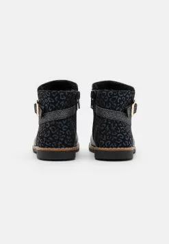 Friboo Korte Laarzen - Black -Friboo Winkel a9654404884140ee930f7cc7bf7ccd70