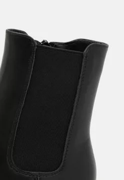 Friboo Korte Laarzen - Black -Friboo Winkel d059887d58fc4c228c8a9f1fb5f267eb