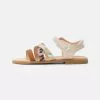 Friboo Sandalen - Beige 2 Friboo Sandalen - Beige -Friboo Winkel e7e3dea1cf544ba4ad85e72da18c358e